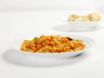 Pasta Spirals with Turkey and Spinach Recipe